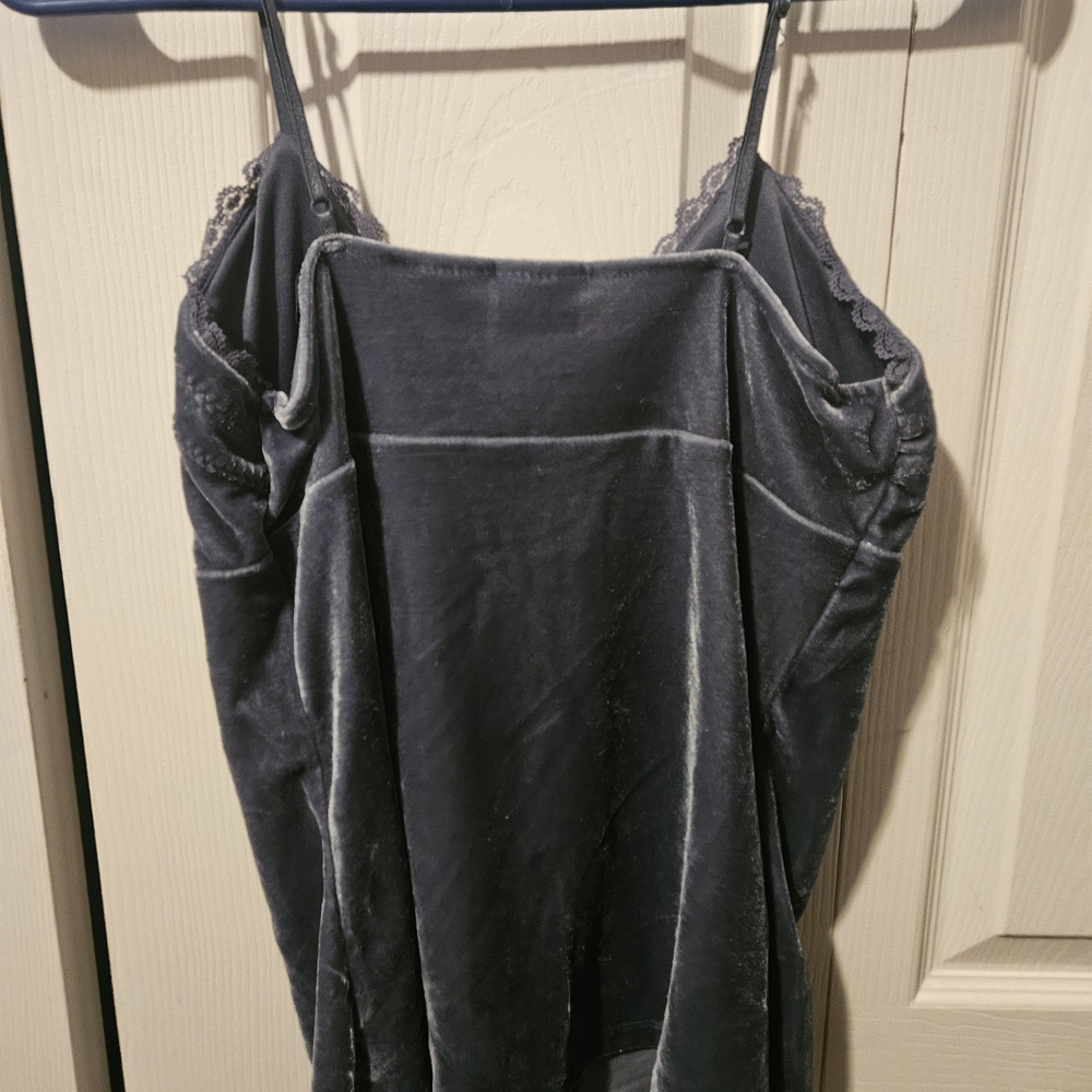 No Boundaries Grey Velvet Top - Picture 2 of 3